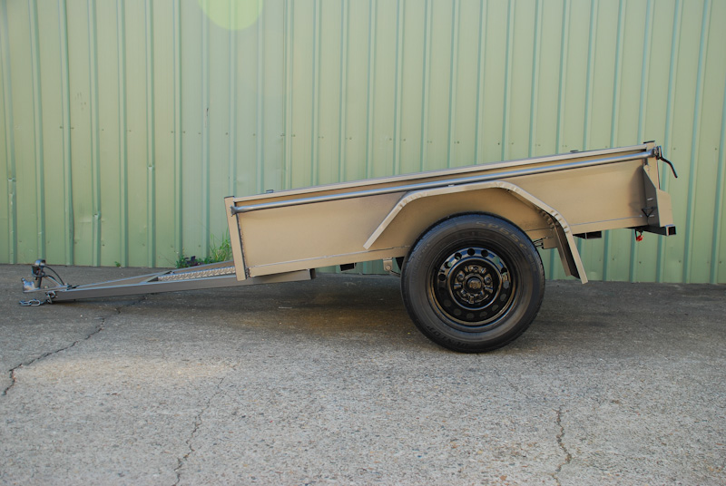 CL038-medium-duty-box-trailer-large (1)