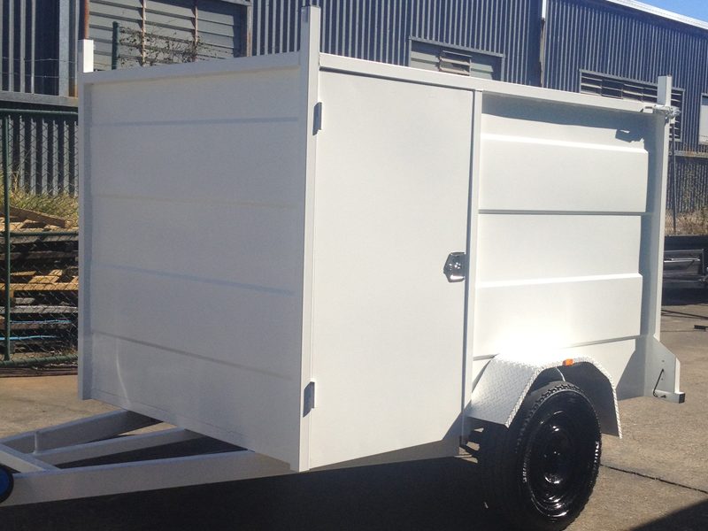 CL020-enclosed-trailer-eith-side-door-3-large
