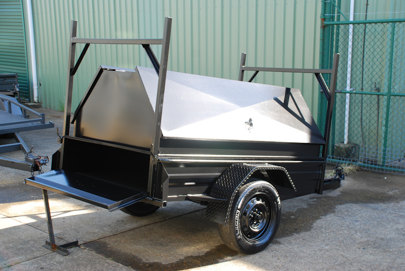 CL060-pmg-tradesman-with-tailgate-access-large